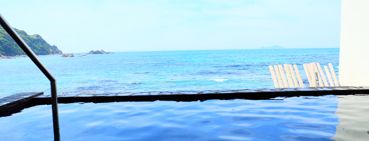 �ڂ̑O�͂����C�I�����u�r��فv�I�V���C����̐^���ȊC�Ɨ[�z��������