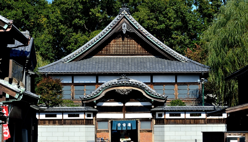 �w��Ɛ�q�̐_�B���x�̃��f���I�]�˓������Ă��̉��i������s�j�́A�W�u���t�@���̐��n�I