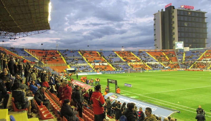 ���E�ō��̃X�y�C���T�b�J�[���o�����V�A�ł����Ɋϐ�I