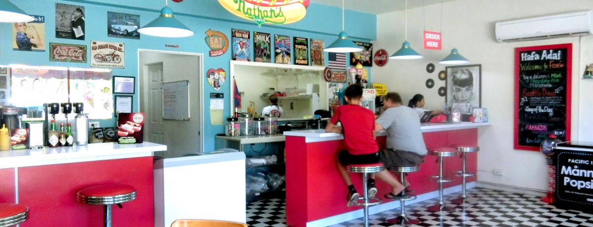 �g�؂�����イ������h�����C�ɓ���I�O�A���uFizz&Co.�v�͉�������J�t�F