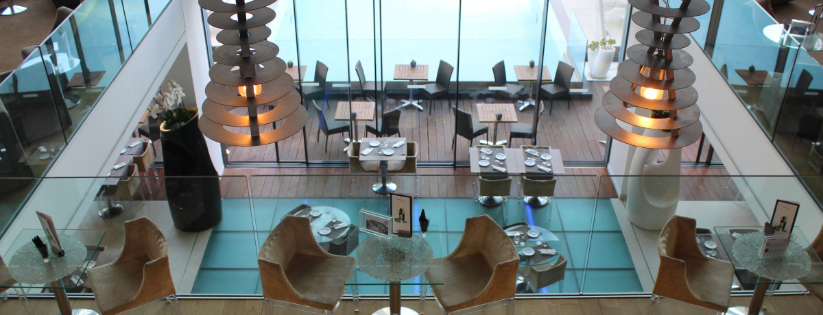 JIȃ][gԂ́Izeum{e eJv