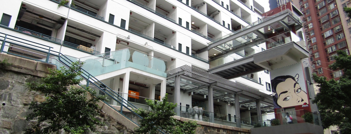 ���g���Ń��_���H���`�E��uPMQ�v�Ɓu�E�G�X�^���}�[�P�b�g�v