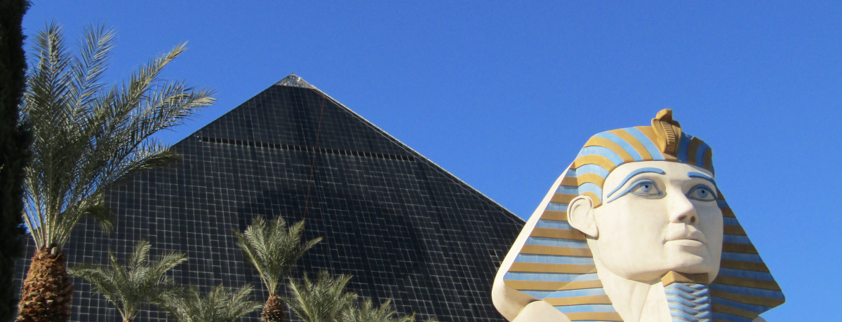 ���E�ŗB��̃s���~�b�h�^�z�e���u���N�\�[���v���X�x�K�X