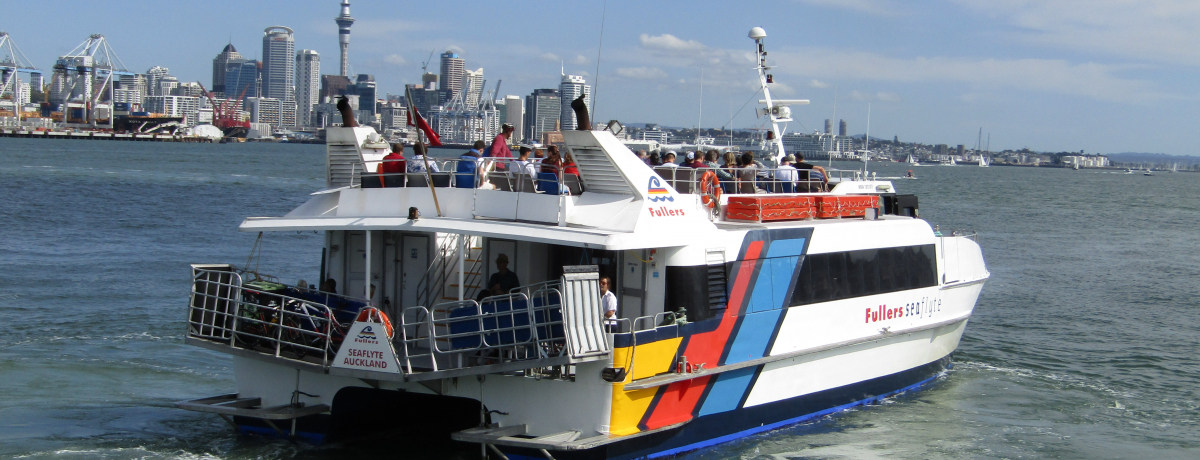 I[NhsXtF[15If{|[gւ̏s