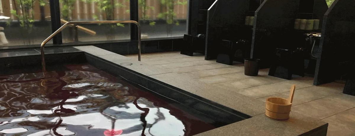 �֋�̋���E�B���O���ڑO�ɍL����I�u�z�e�� �x�C�K���Y�v