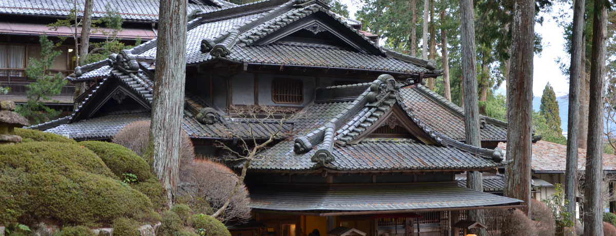 �~�n�T���؁I�Êi�̏h�A���C����u���V���فv�ŏ��a�𖞋i