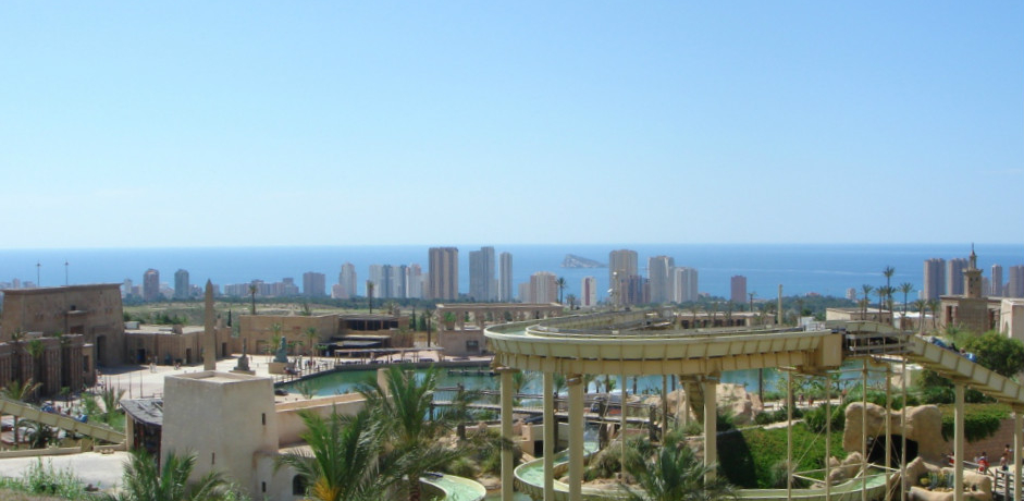 oVAPԂ̃e[}p[NAe~eBJ͐_b̍