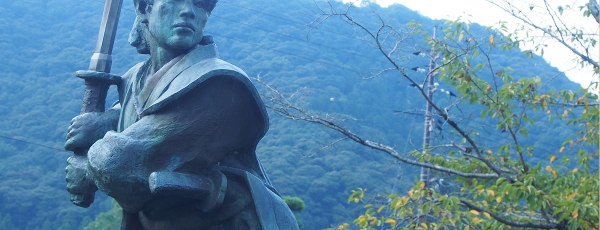 ёыE⍑邾ȂB͂h̏鉺`⍑`