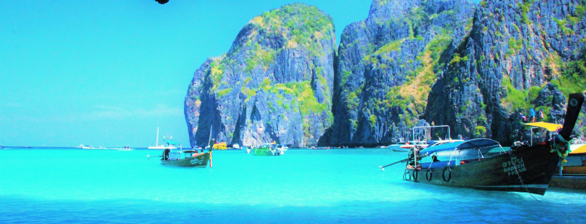 �f��w�U�E�r�[�`�x�Ō�����i�̊C�I�^�C�̔铇�u�s�s�E���C�v�̃}���x�C