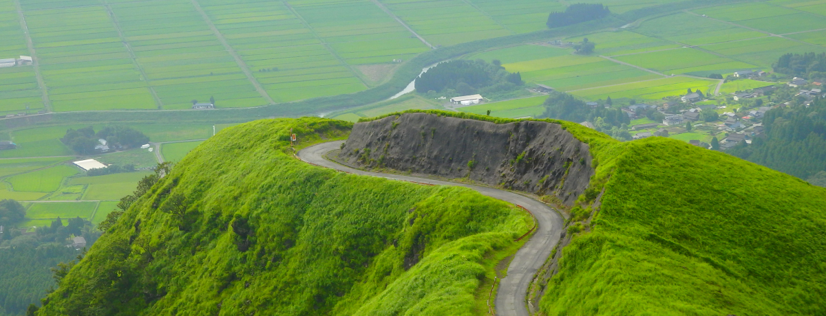 �܂��ɓV��̐�i�I���h���s���^�̓�������������I