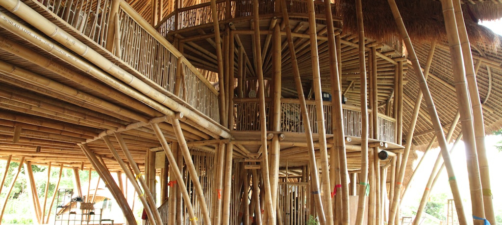 EŐ[̃GRXN[AouO[XN[vŃGŘI