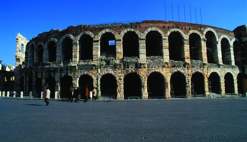 F[iĂ̕uArena di Veronav2019Nڂƃ`Pbg@