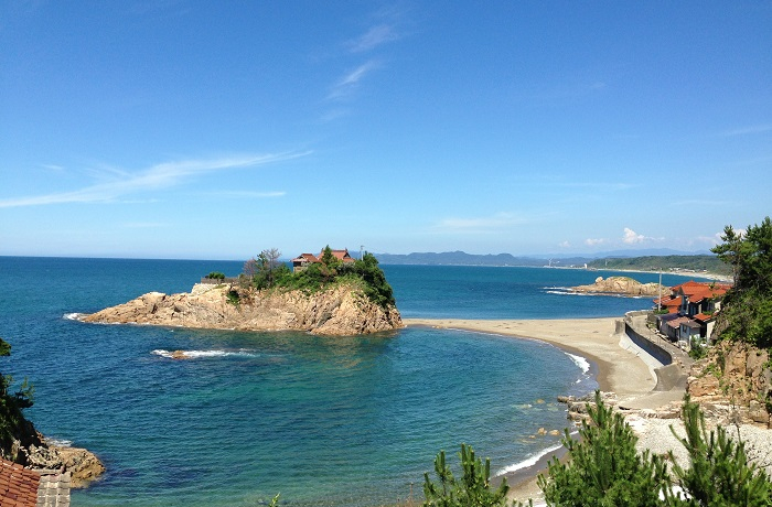 �R�A�̃����T���~�b�V�F���H�����u�{���� �ߔ��{�_�Ёv���ɂ̊C�������I