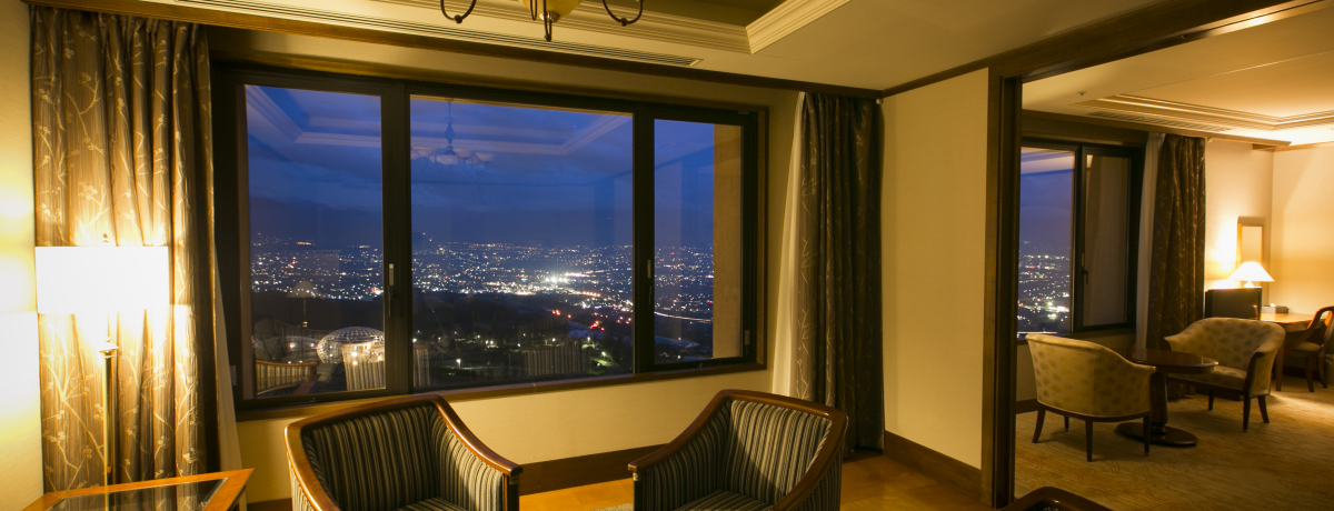 Rut[cp[NxmzevŐV{OiƋG߂̃t[c𖡂키