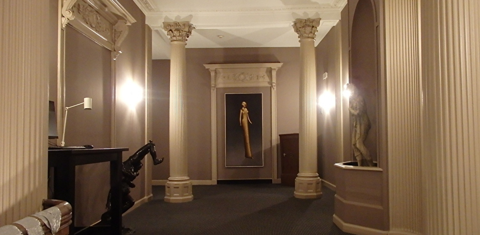 �Q���g�̗��j����@��ɓ���u�z�e���E�h�D�E�t�����h���v���s�X�ό��𖞋i