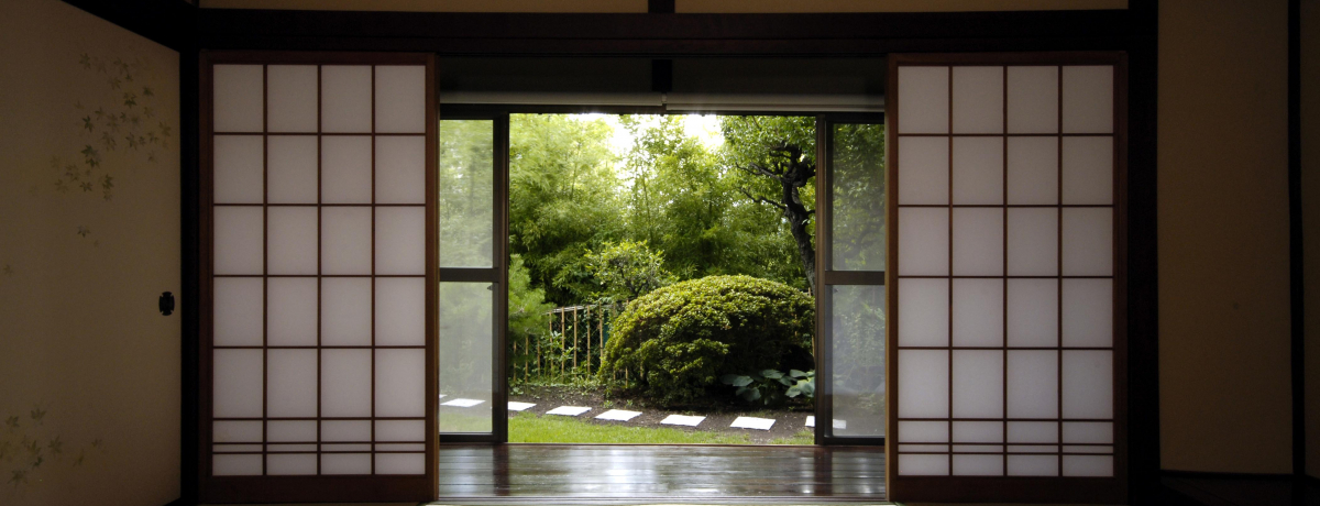 �M�B��c �鉺���̗��j�Y���u��c���� �z�e���ˉ��v�͉w���߂̉���t���z�e���I