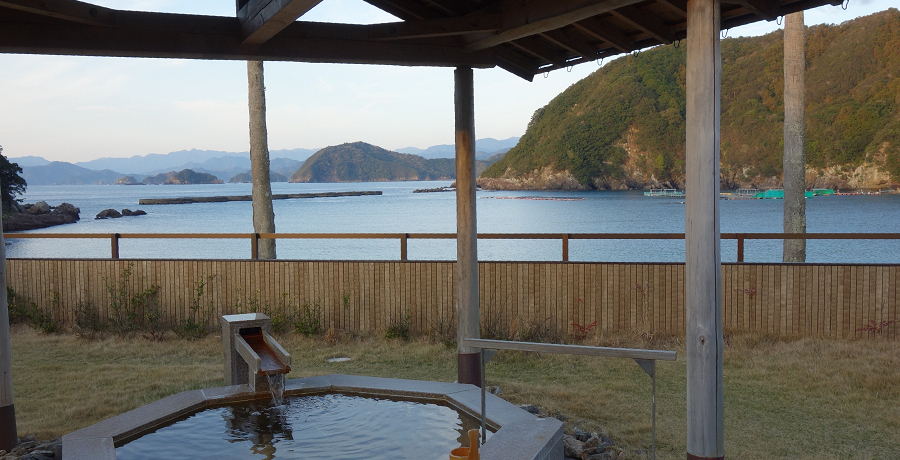 ��I�̋��t���ɂ��钩�H����l�C�I���������̏h�u�z�e���G�̍��v