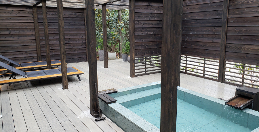 1��2�g�����̓��ʂȃX�e�C�̌��uLOQUAT�i���N���b�g�j ���ɓ��v