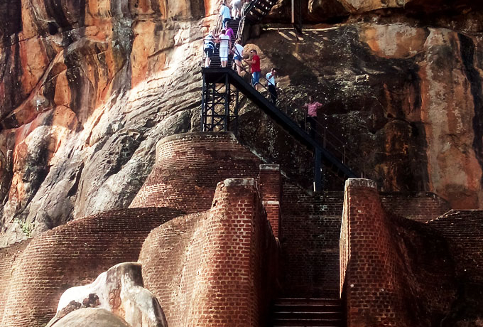 �X�������J�̐��E��Y�V�M�������b�N�`����܂ł̊K�i�`