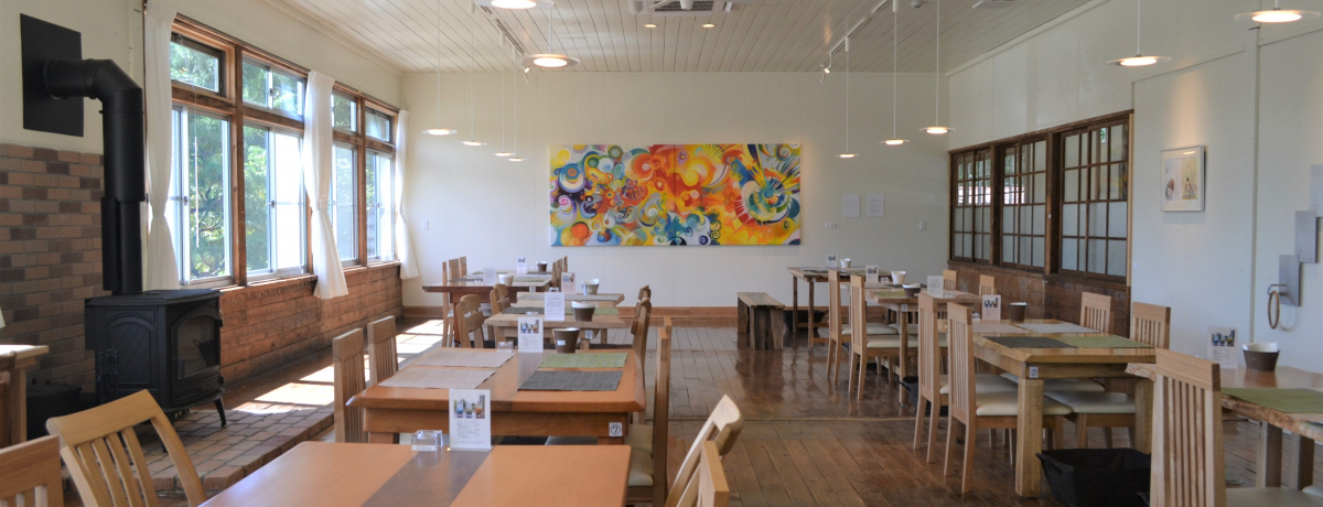 ߐ{̃A[gȔpZJtFukƑzvŐlC̃f`