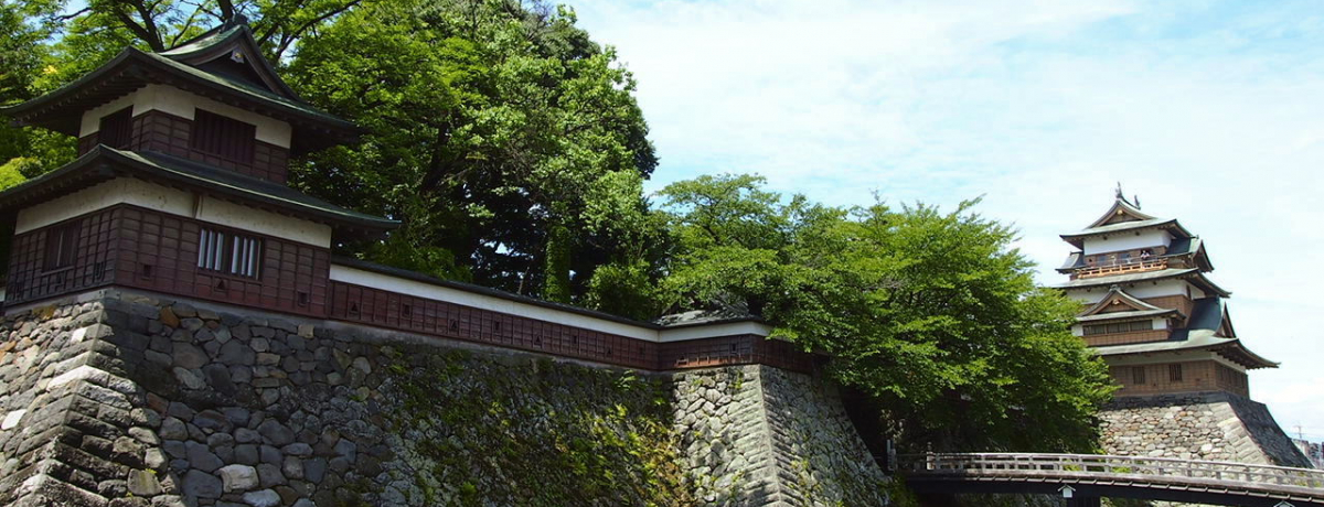 �z�K�΂ɕ����ԎO��Ώ�I�����{100����ɑI�΂ꂽ�u������v���āH