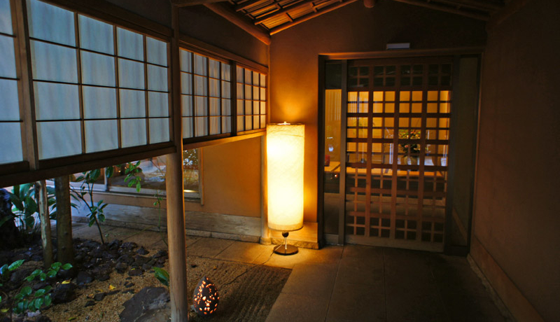 Ały߂I㉷lCفua{Xv̐HƉ