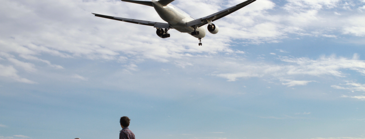 �����p�ɖʂ�����쓇�C�l�����ŁA��s�@���ԋ߂Ɍ��Ă݂悤�I