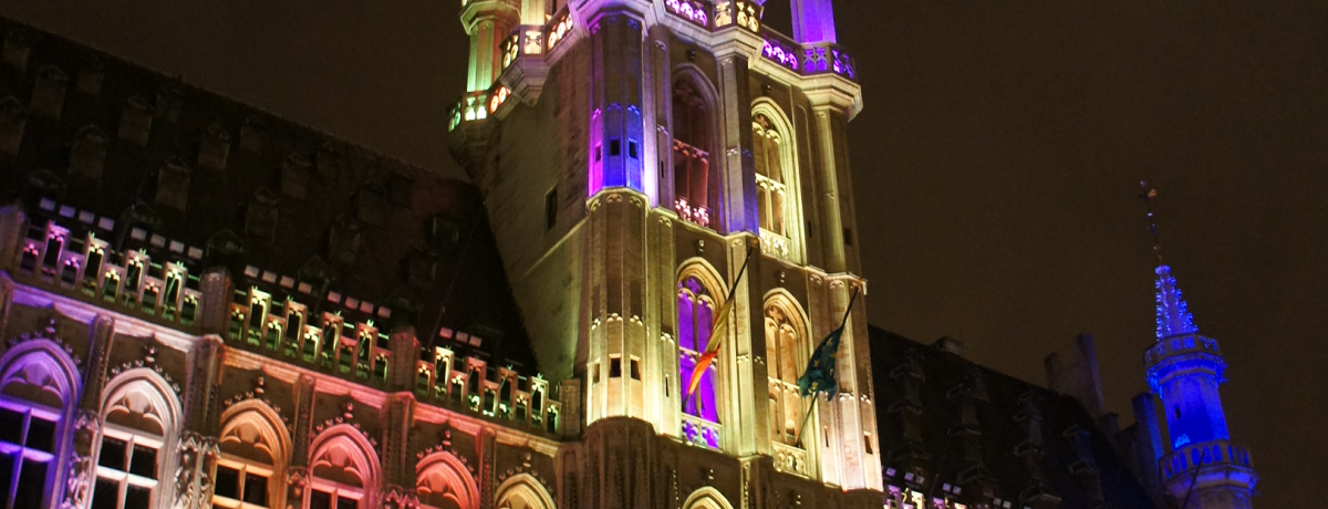 ���C�g�A�b�v�����߂��~�̃x���M�[�E�u�����b�Z���ց�