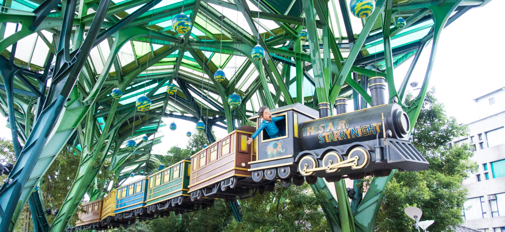 ܂ŊG{̐Eɖ񂾂悤ȑpEXw̃W~[L