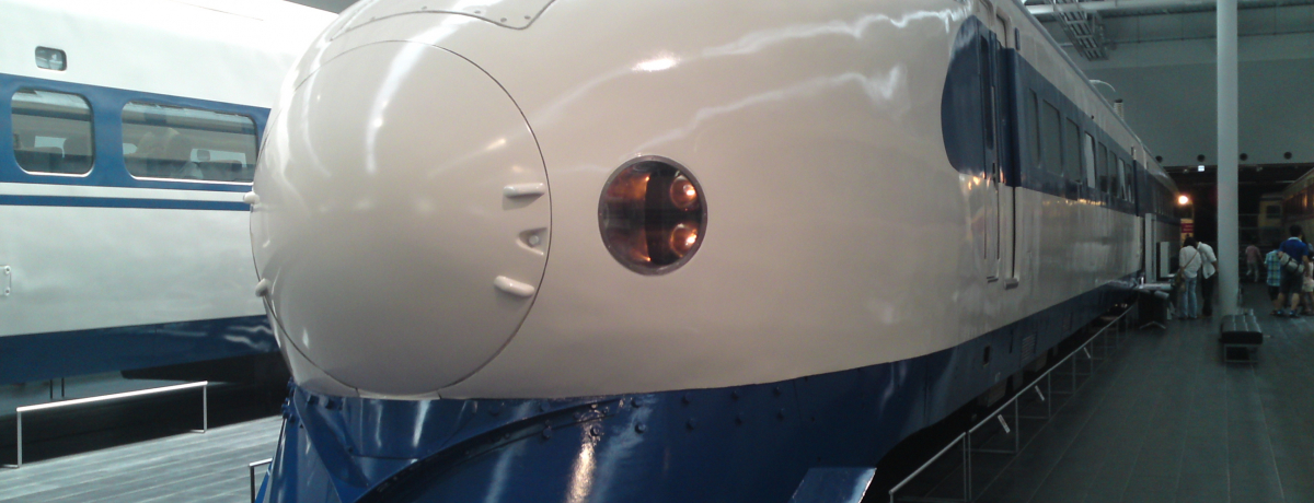 ujAESفv͓WԗɐGꂽAȂŉwقHׂł̌^SفI