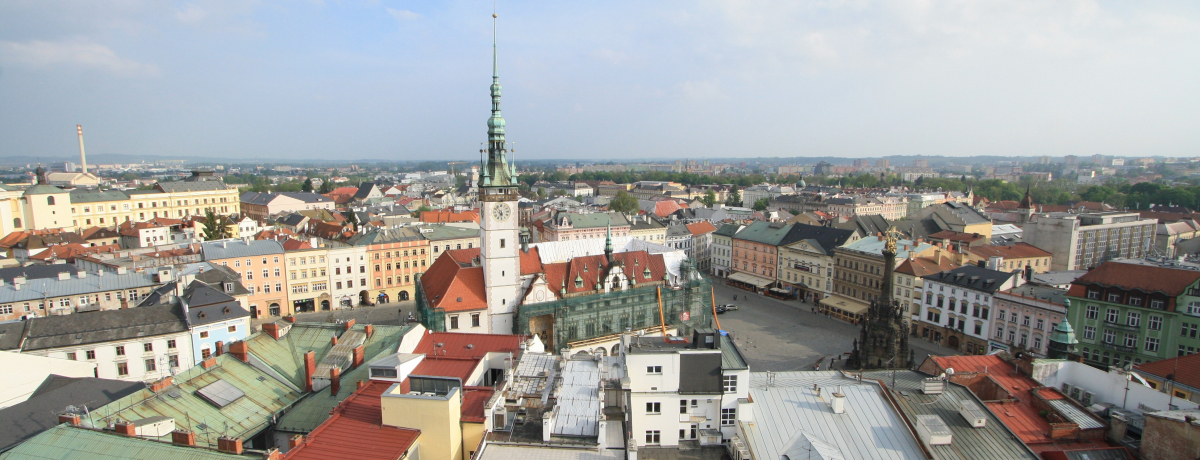 ���Ă̗v�Ǔs�s�`�F�R�u�I�����E�c�v�͐��E��Y�ƃ`�[�Y�̒�