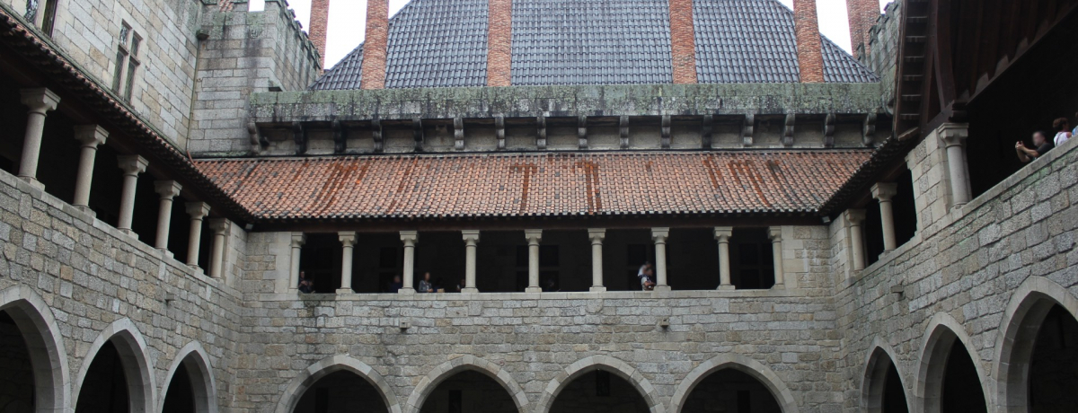 �|���g�K�����˂̒n�u�M�}�����C�X�v���E��Y�̊X�Ő�ΊO���Ȃ�4�喼��