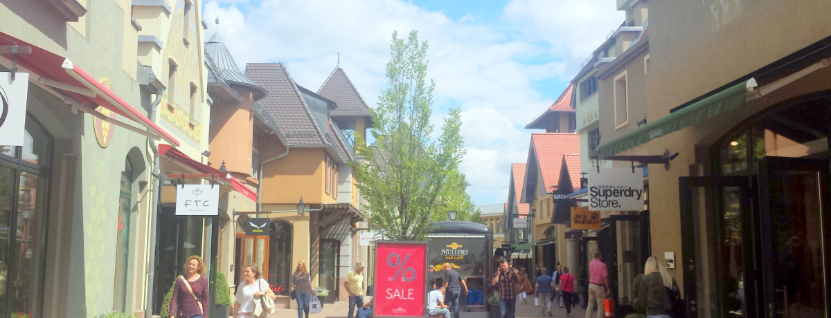 �t�����N�t���g������A��ōs����A�E�g���b�g�u���F���g�n�C���E���B���b�W�v