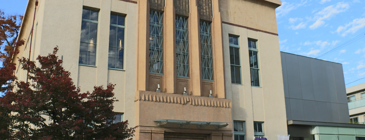 �����r�̂قƂ�ɘȂ� �����u��c�旧���C�M�L�O�فv