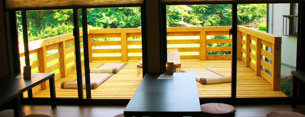 uAeX̌ݐ؉򂪌QnɂIu[v