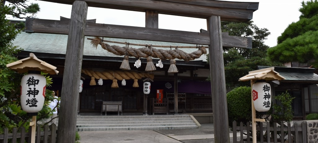 �B��̓��u�Ԃ��U���c�A�[�v�œ��̃f�B�[�v�X�|�b�g���U�􂵂悤