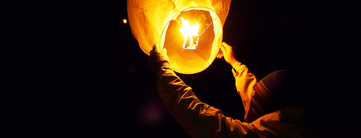 VEȂ܂̌zIȃXJC^ɊI