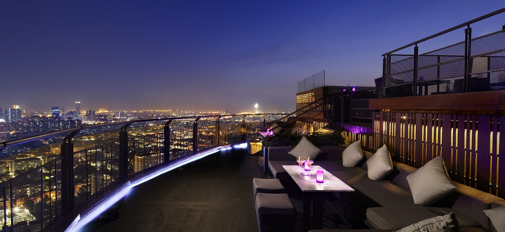 ������I�o���R�N�ō��R�X�p�̃��[�t�g�b�v�o�[�uZOOM�v��360�x�̖�i������