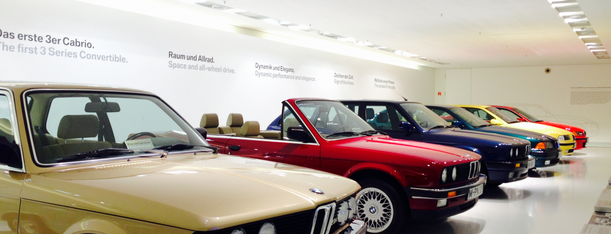 ̍ԂYI~wEBMWقŎԂ̗j̊