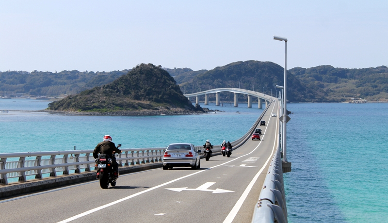 ���q����Ԍ�������i�I���ցu�p���勴�v�R�o���g�u���[�̊C�Ńh���C�u�f�[�g