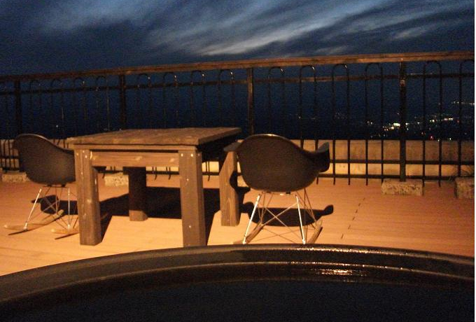 R̕W800ɈʒuṼI[xWBHispacʂȎ߂Bh