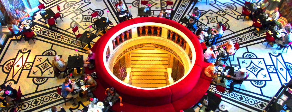 ���E��������J�t�F���I�{��E�B�[���ŖK��K���̃J�t�F4�I