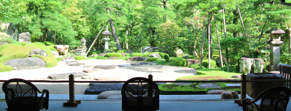 �����u���c�{�w�L�O�فv�z���Ő؂������悤�Ȓ뉀�͕K���I