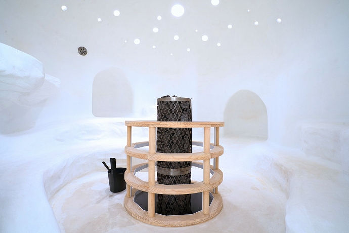 ����u�`�[�����{ �p�Ђƈ�ՁF�Ҋ����̓��v�̓A�[�g�ƃT�E�i�̃R���{