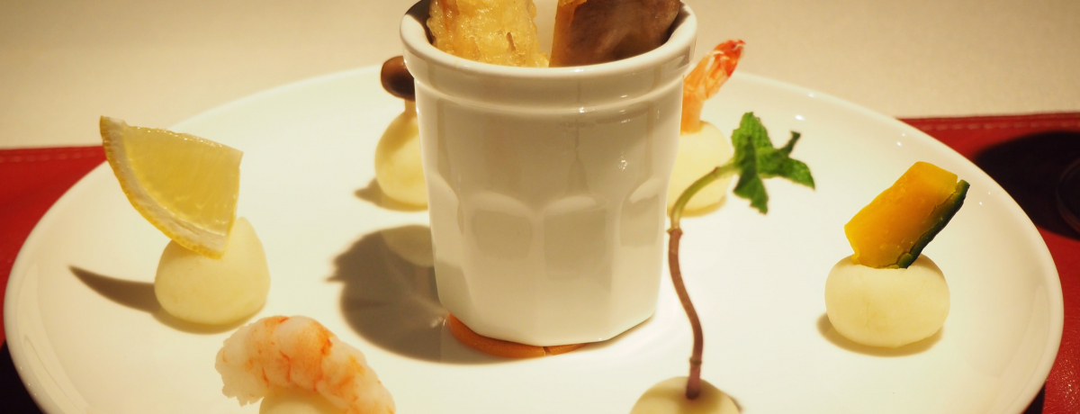 q̖Iʕ{uH h|YAMADAYA|vłXeC