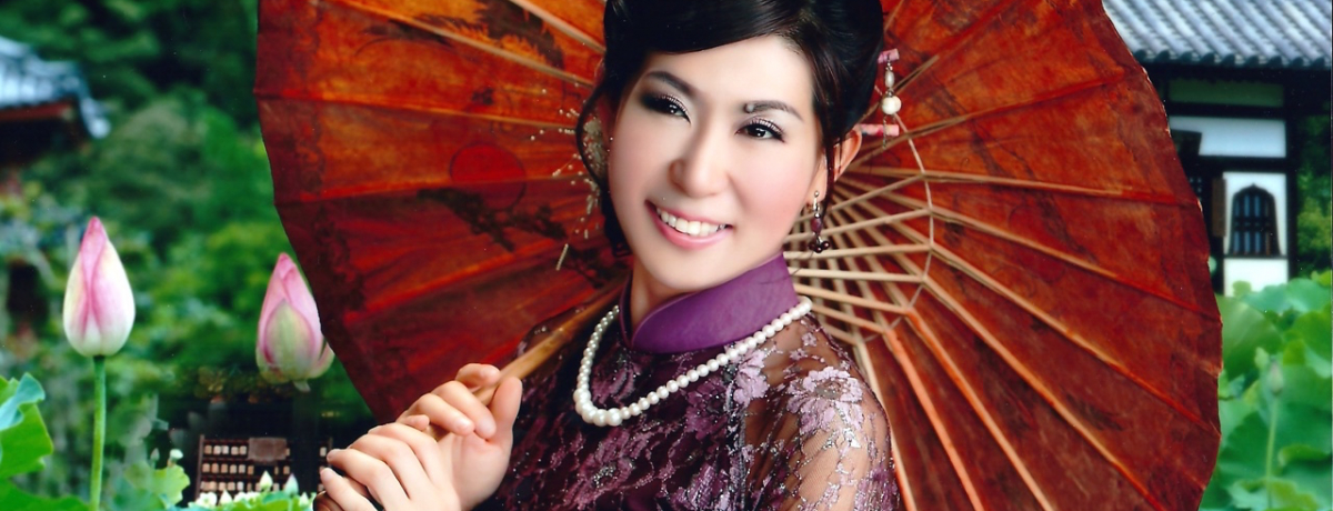 z[`~̎ʐ^X^WIunځviႩjŃAIUCɑϐgI