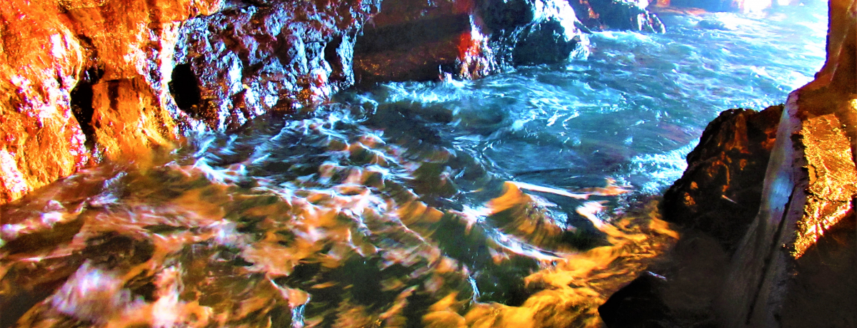 �ł��񂹂�r�g�Ɉ��|�����I�a�̎R�����l���̌i���n�u�O�i�ǁv