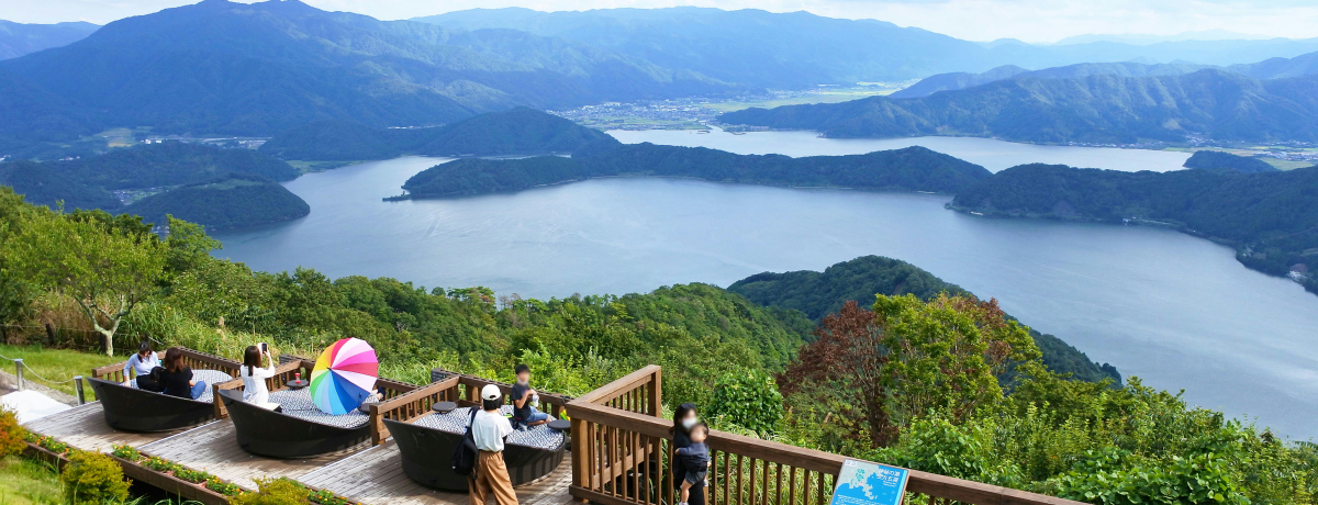 �O���܌΂Ɠ��{�C����]�I����u�V��̃e���X�v��360�x�̐�i���