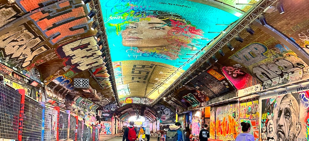STREET KNOWLEDGE ストリートアート イギリス現地入手本 Amazon.co.jp: STREET KNOWLEDGE ストリートアート イギリス現地