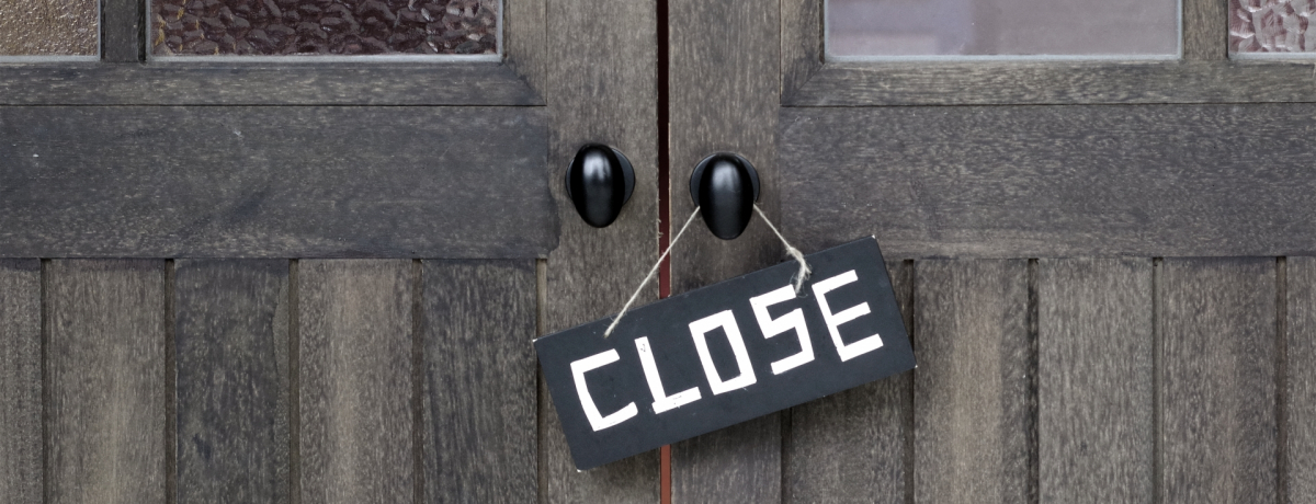 �V�^�R���i�E�C���X�΍�ɂ��ό��{�݂̉c�ƁE�x�Ə��y�X�V�I���z